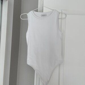 Aritzia Babaton CONTOUR MUSCLE BODYSUIT in White